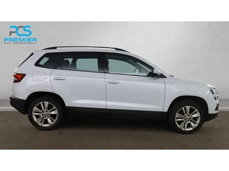 Used Skoda Karoq SE Technology 2022 White SUV