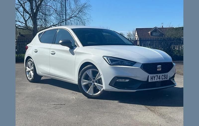 Used Seat Leon FR 147 HP (108 kW) 2024 White Hatchback