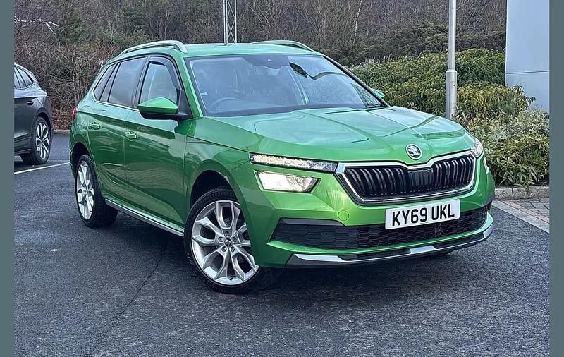 Rallye green metallic Used 2019 Skoda Kamiq SE L SUV | £12,495 (Fair price) - Image 1/4