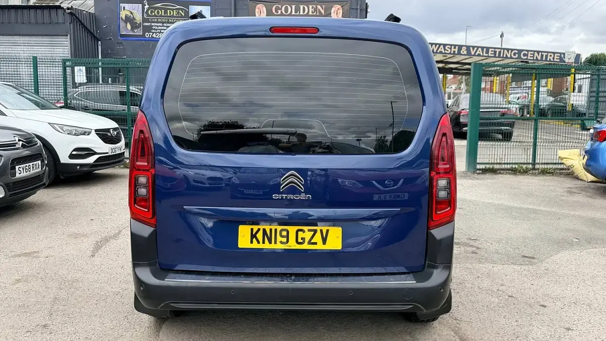 Used Citroën Berlingo Flair 130 HP (95 kW) 2019 Blue MPV