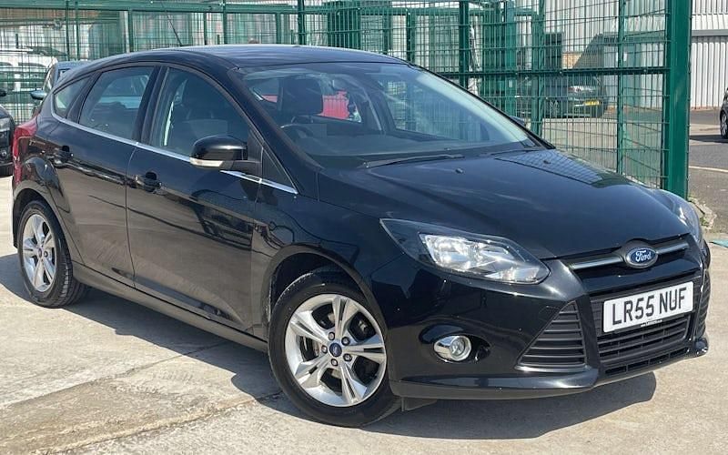 Begagnad Ford Focus Zetec 105 HK (77 kW) 2014 Halvkombi