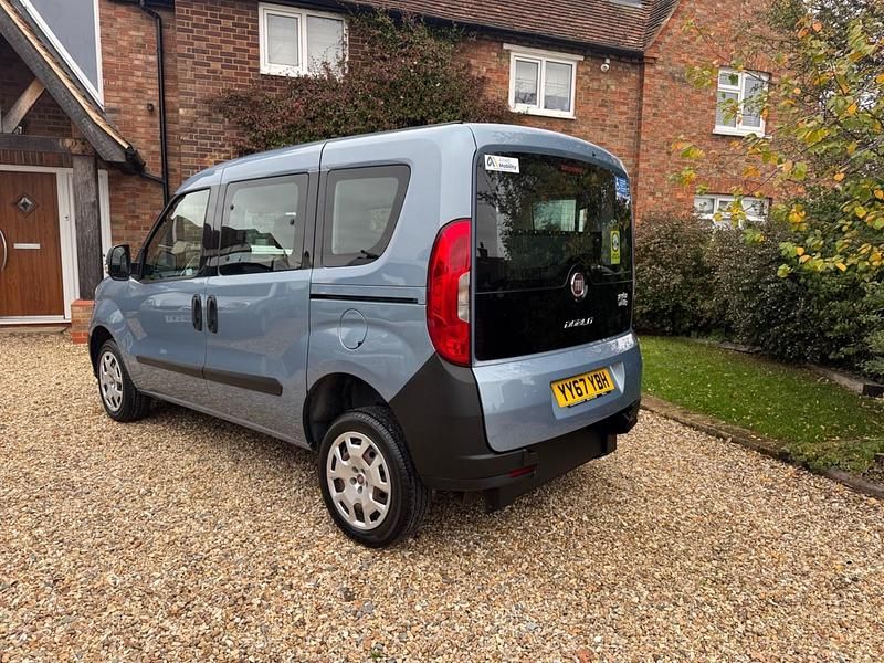Used Fiat Doblò Pop 95 HP (69 kW) 2018 Blue MPV