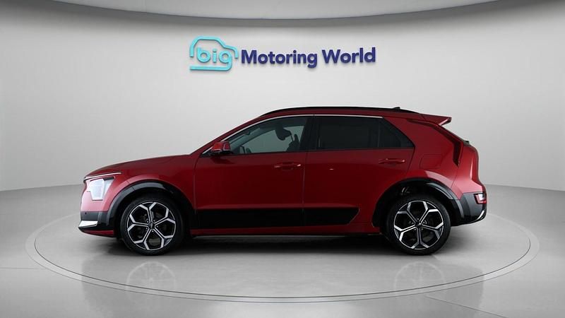 Used Kia Niro 141 HP (103 kW) 2023 Red SUV