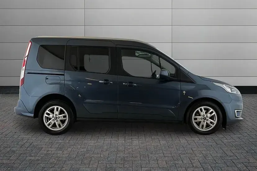 Used Ford Tourneo Connect Titanium 118 HP (86 kW) 2019 Chrome blue MPV