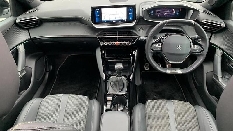 Used Peugeot 2008 GT 131 HP (96 kW) 2022 Yellow SUV