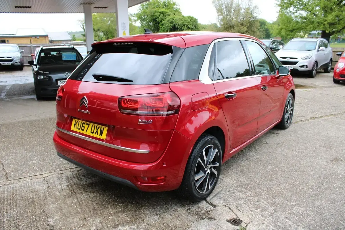 Used Citroën C4 Picasso Flair 120 HP (88 kW) 2017 Red MPV