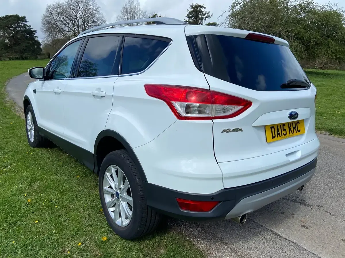 Used Ford Kuga Titanium 150 HP (110 kW) 2015 White SUV