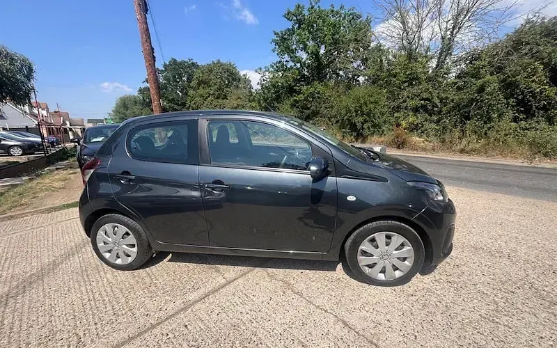 Used Peugeot 108 Active 72 HP (52 kW) 2019 Grey Hatchback