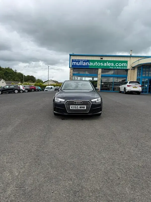 Used Audi A4 Comfort 147 HP (108 kW) 2016 Blue Sedan