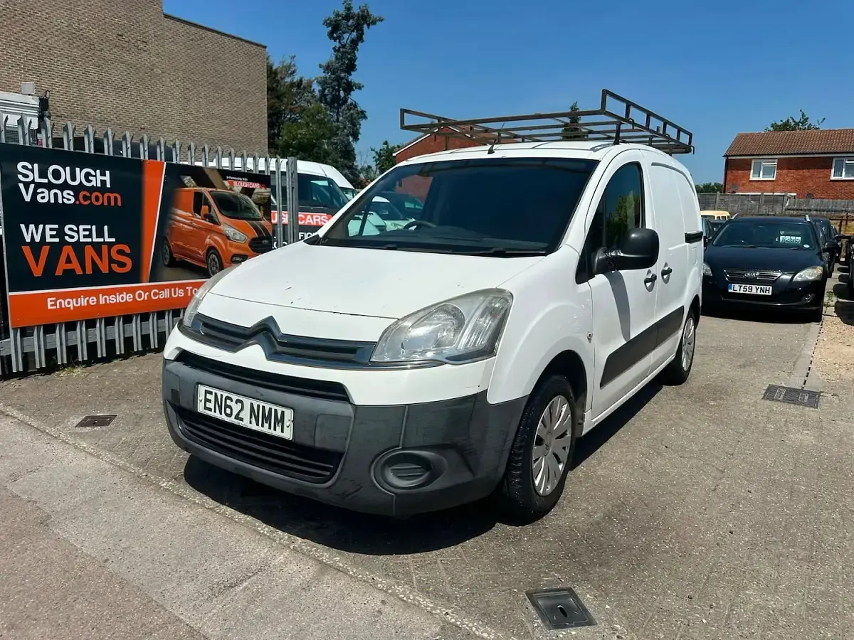 Used Citroën Berlingo 75 HP (55 kW) 2013 White MPV