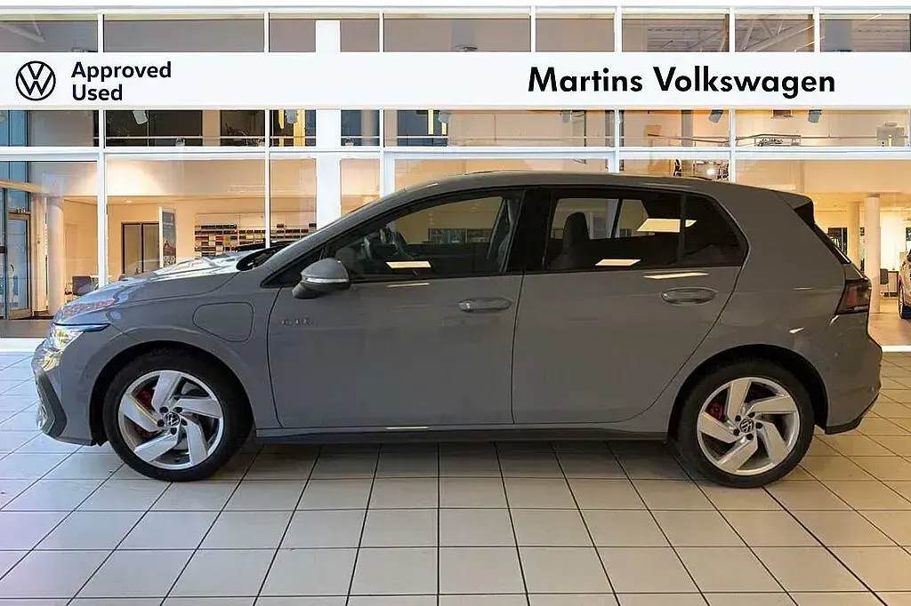 Used VW Golf VIII GTE 272 HP (200 kW) 2025 Grey Hatchback