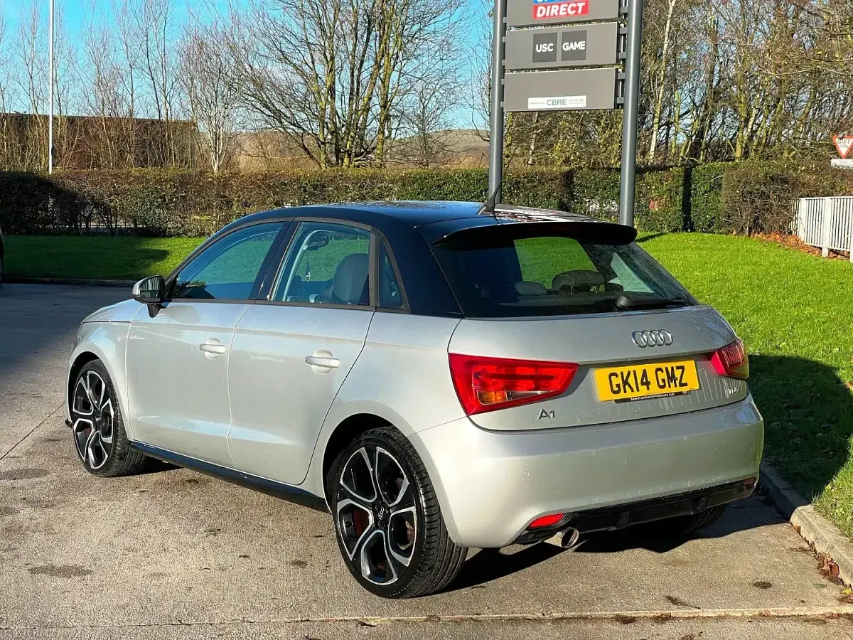 Used Audi A1 Sportback Comfort 105 HP (77 kW) 2014 Silver Hatchback