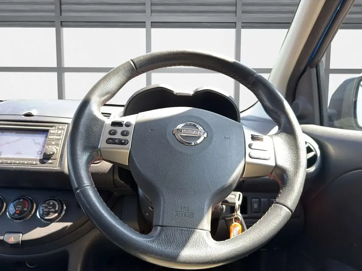 Used Nissan Note N-TEC 2011 Blue Hatchback