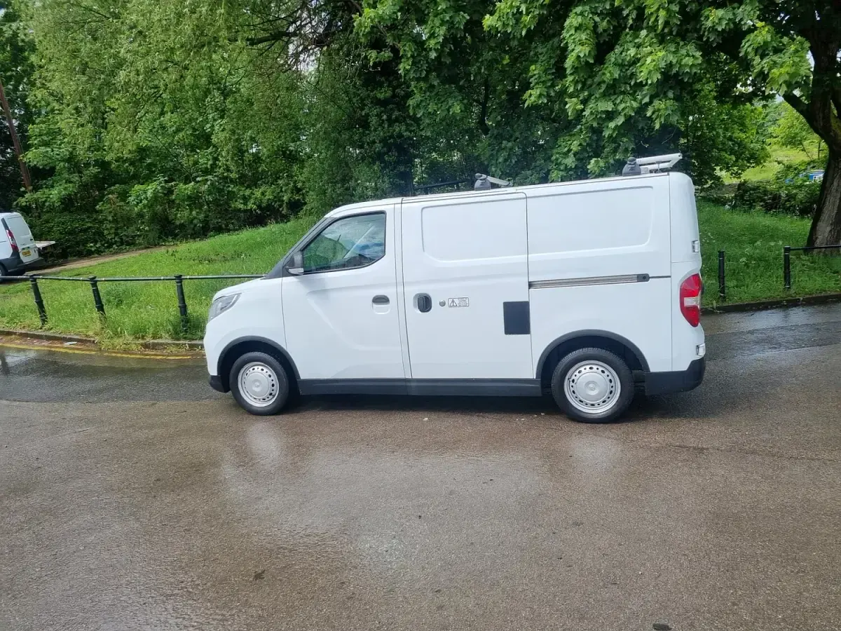 Used Maxus eDeliver 3 89 kW (122 HP) 2024 White Van