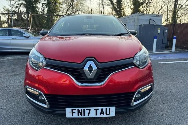 Red/black Used 2017 Renault Captur Dynamique SUV | £7,495 (A bit pricey) - Image 1/1