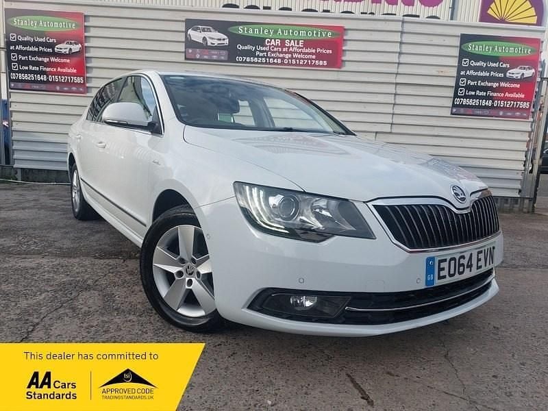 Used Skoda Superb LAURIN & KLEMENT 2014 White Hatchback