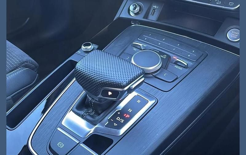 Used Audi Q5 Black Edition 245 HP (180 kW) 2020 White SUV