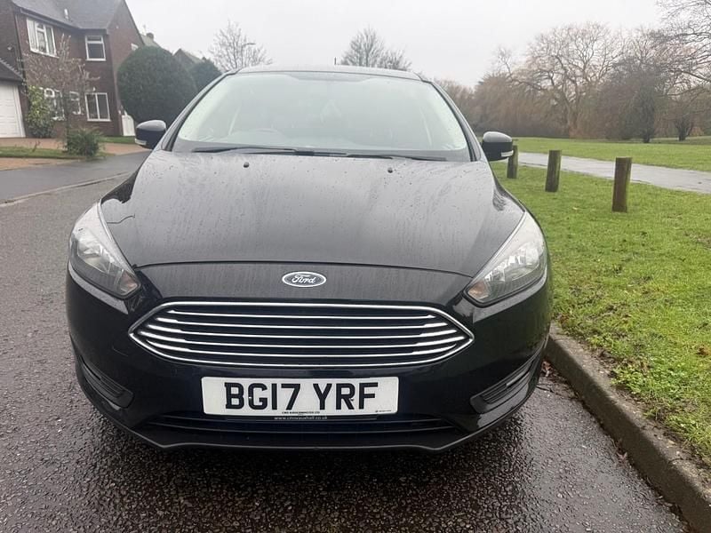 Used Ford Focus Zetec 125 HP (91 kW) 2017 Black Hatchback