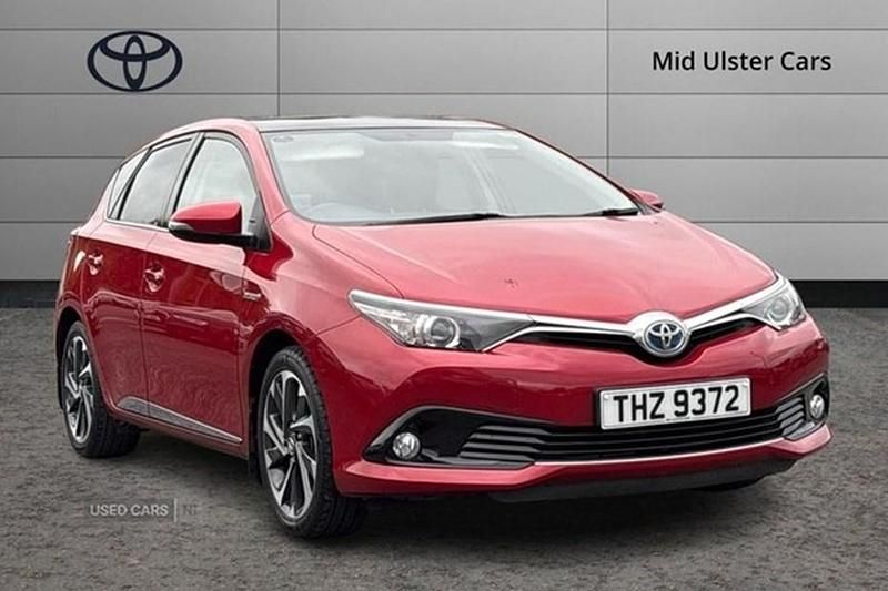 Used 2016 Toyota Auris Hybrid Design | £9,995 (Fair price) - Image 1/1