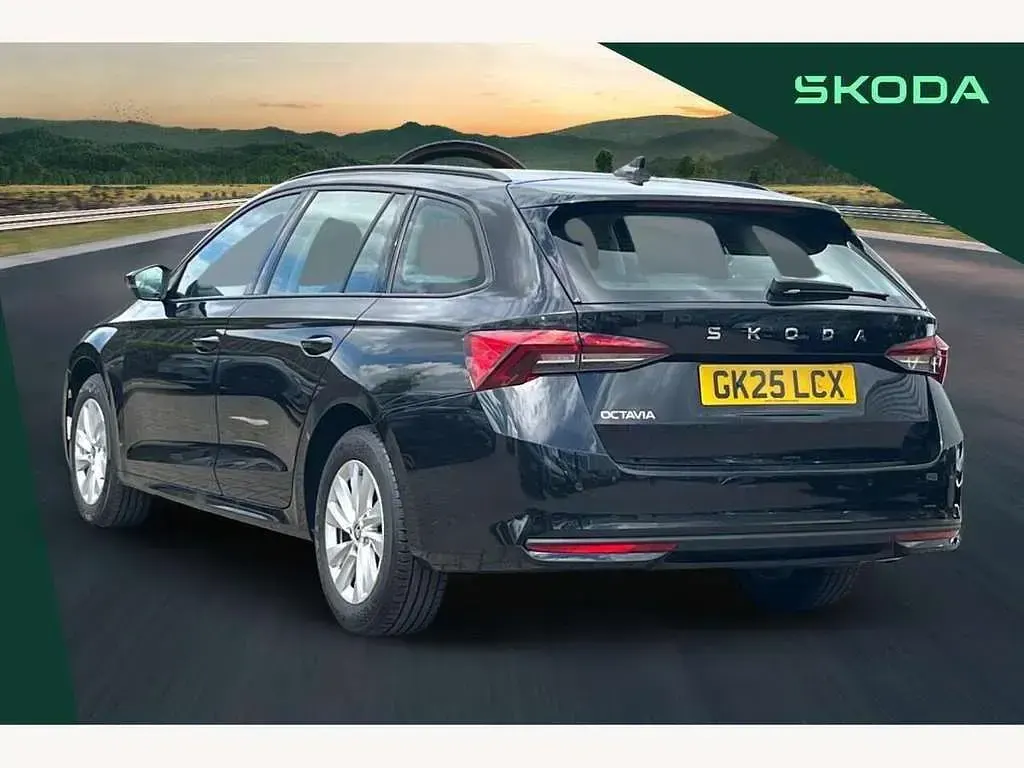 Used Skoda Octavia SE Technology 150 HP (110 kW) 2025 Black Estate