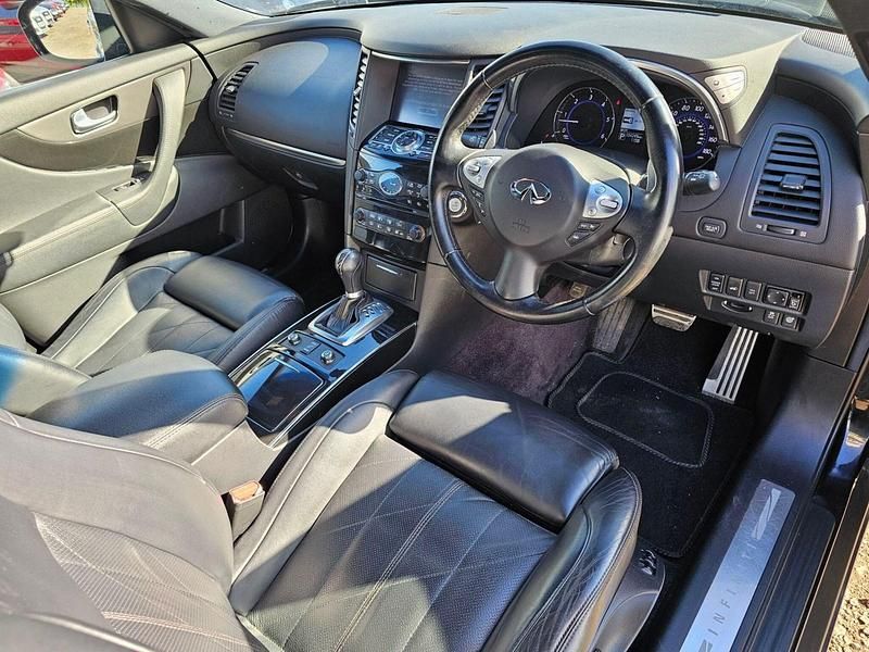 Used Infiniti QX70 Premium 238 HP (175 kW) 2015 Black SUV