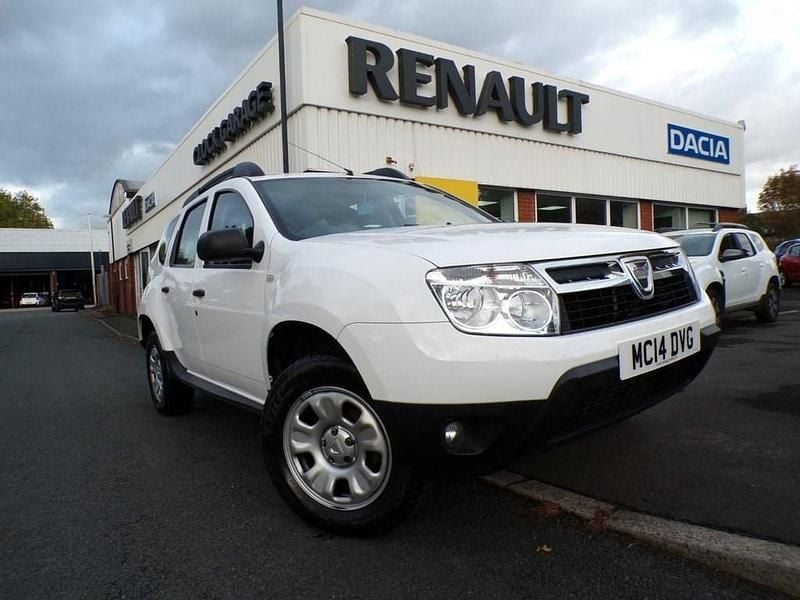White Used 2014 Dacia Duster Ambiance SUV | £5,595 (Good price) - Image 1/4