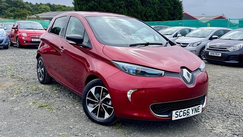 Red Used 2017 Renault Zoe Dynamique Hatchback | £5,995 (Fair price) - Image 1/3