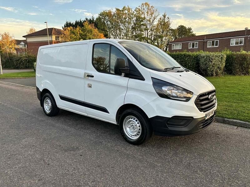 White Used 2019 Ford Transit Custom Van | £4,995 (Good price) - Image 1/4