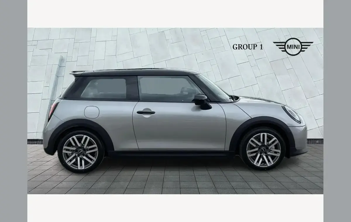 New Mini Cooper Classic 150 kW (204 HP) 2026 Silver Hatchback