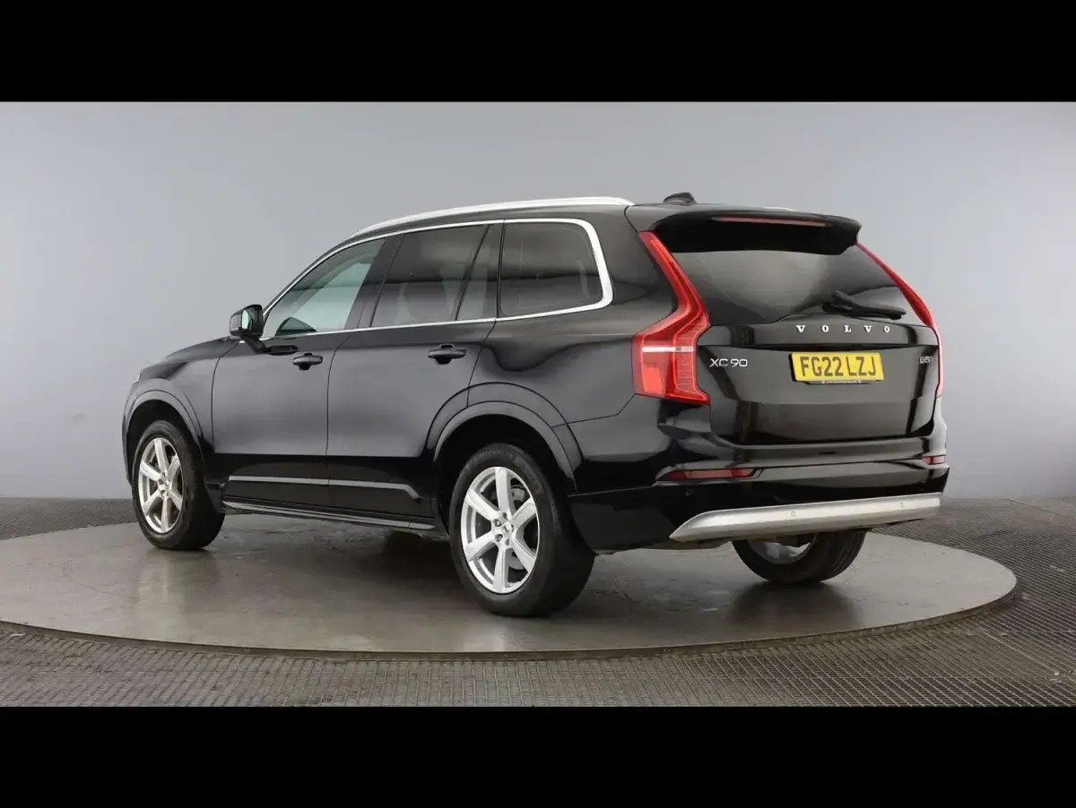 Used Volvo XC90 Momentum 2022 Black SUV