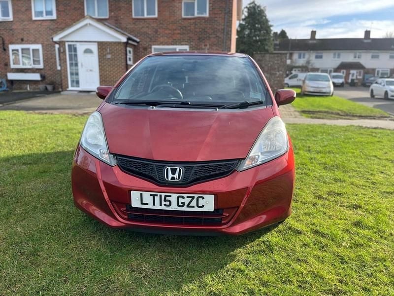 Used Honda Jazz ES 2015 Red Hatchback