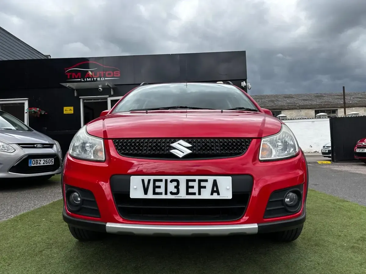 Used Suzuki SX4 SZ5 120 HP (88 kW) 2013 Red Hatchback