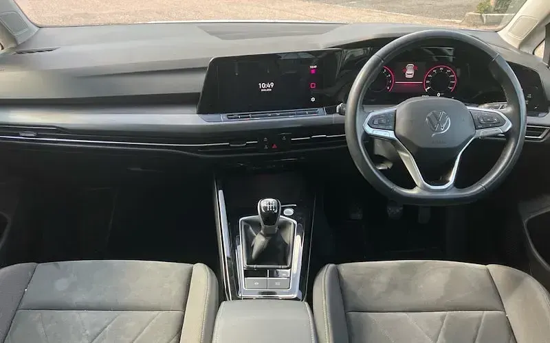 Begagnad VW Golf VIII Edition 131 HK (96 kW) 2023 Halvkombi