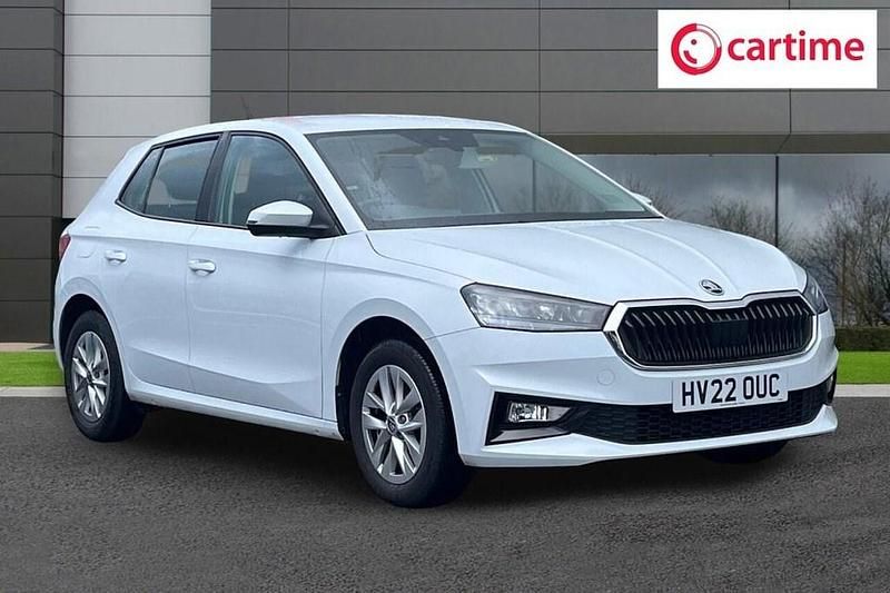 Used Skoda Fabia Comfort 95 HP (69 kW) 2022 White Hatchback