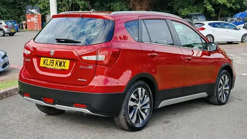 Used Suzuki SX4 SZ5 140 HP (102 kW) 2019 Red Hatchback