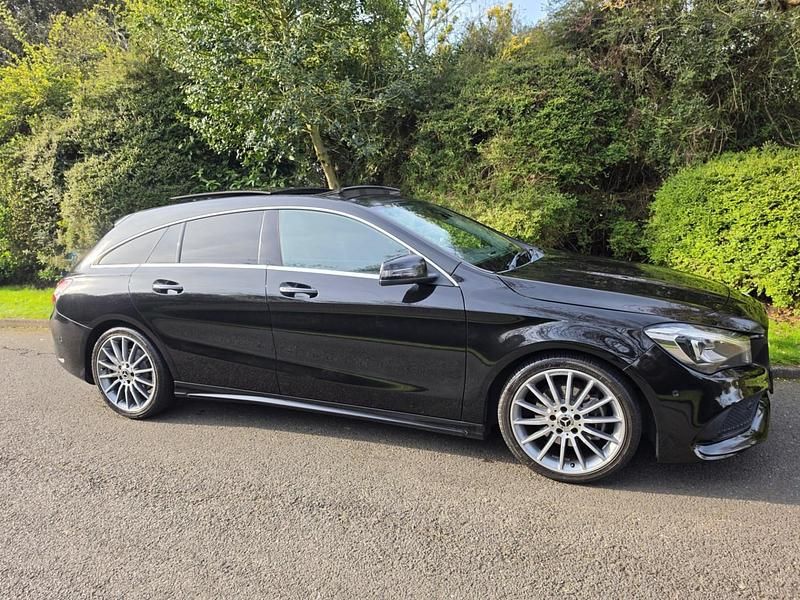 Begagnad Mercedes CLA180 AMG line 2018 Svart Sedan