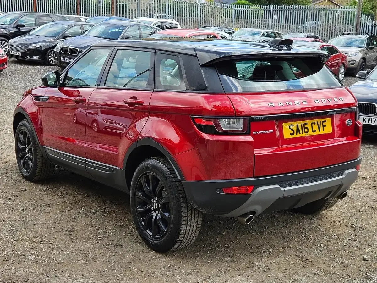 Used Land Rover Range Rover evoque SE 2016 Red Estate