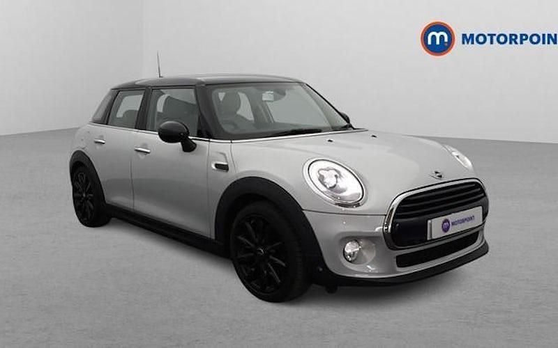 Used Mini Cooper Hatch 136 HP (100 kW) 2017 Silver Hatchback