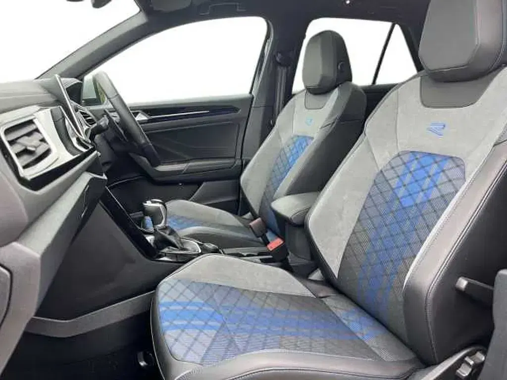 Used VW T-Roc 300 HP (220 kW) 2025 SUV