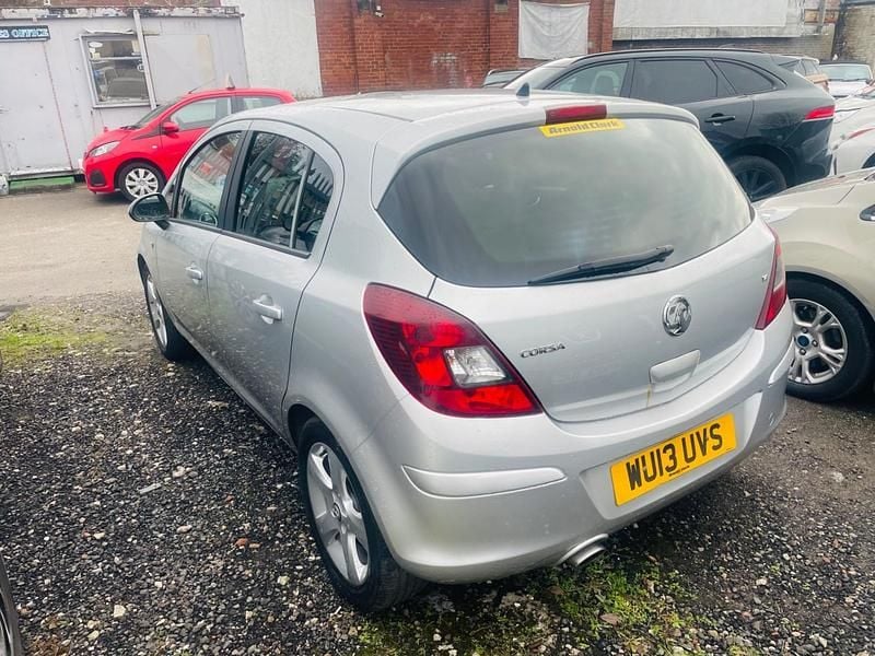 Second-hand Vauxhall Corsa 90 CP (66 kW) 2013 Argintiu Hatchback