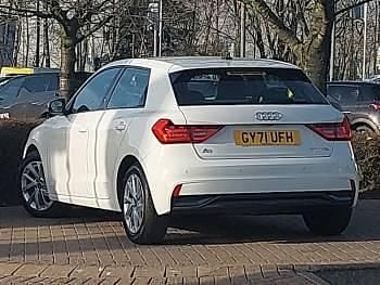 Used Audi A1 Sport 110 HP (80 kW) 2022 White SUV