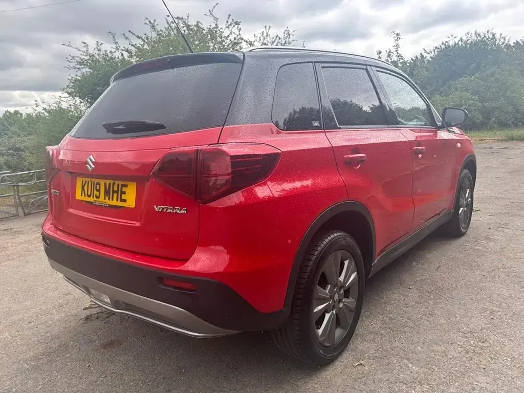 Used Suzuki Vitara SZ-T 112 HP (82 kW) 2019 Red SUV