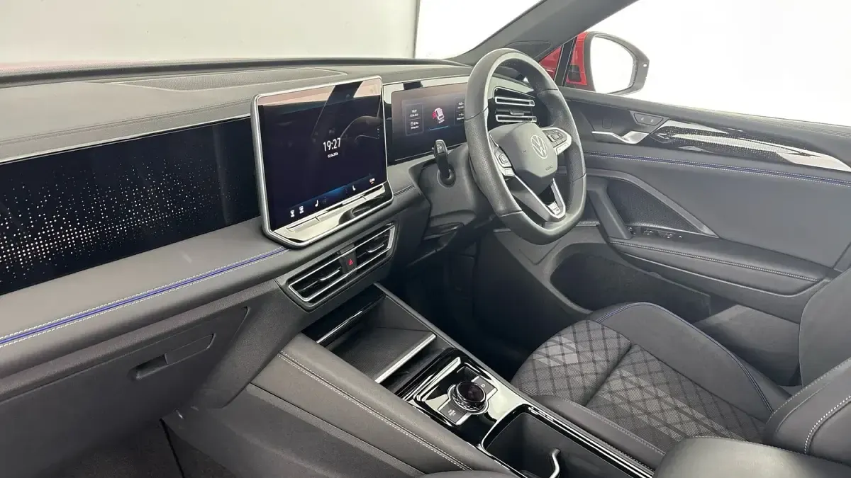 Used VW Tiguan R-line 150 HP (110 kW) 2025 Red SUV
