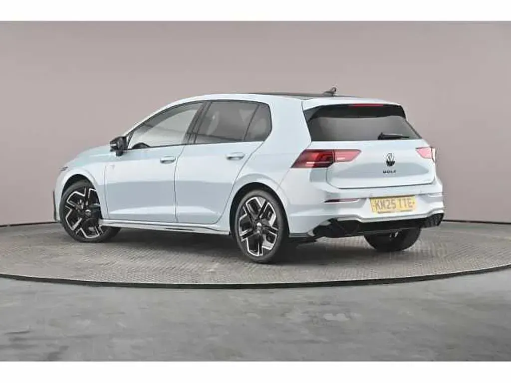 Used VW Golf VIII 150 HP (110 kW) 2025