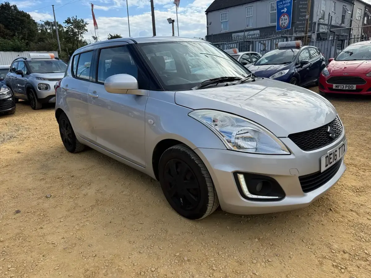 Used Suzuki Swift 94 HP (69 kW) 2016 Silver Hatchback