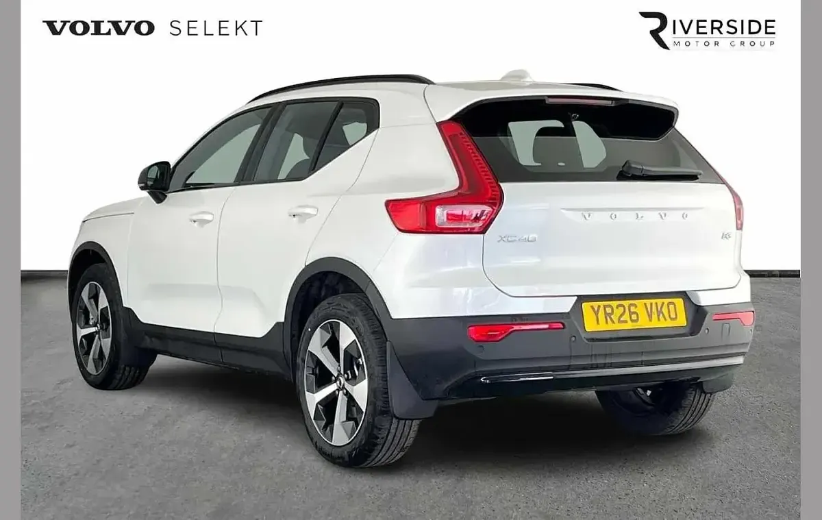 Used Volvo XC40 Plus 163 HP (119 kW) 2026 Crystal white SUV