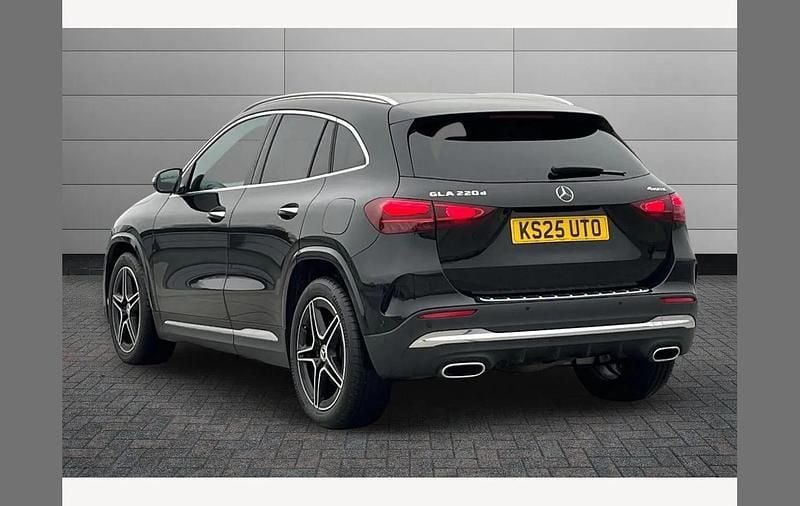 Used Mercedes GLA220 Executive 190 HP (139 kW) 2025 Cosmos black SUV