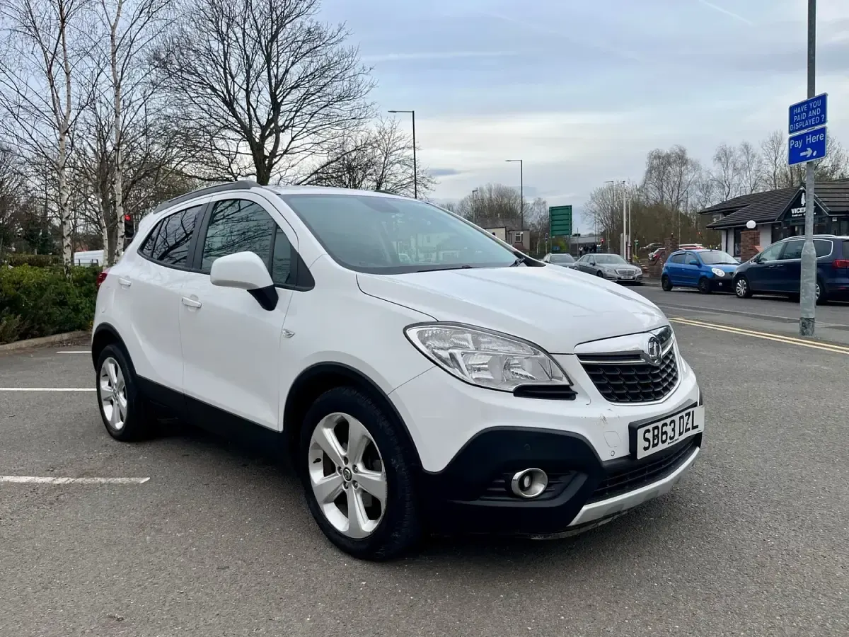 Used Vauxhall Mokka 115 HP (84 kW) 2013 White SUV