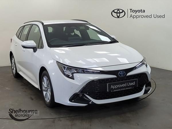 White Used 2024 Toyota Corolla Estate | £21,990 (Good price) - Image 1/4