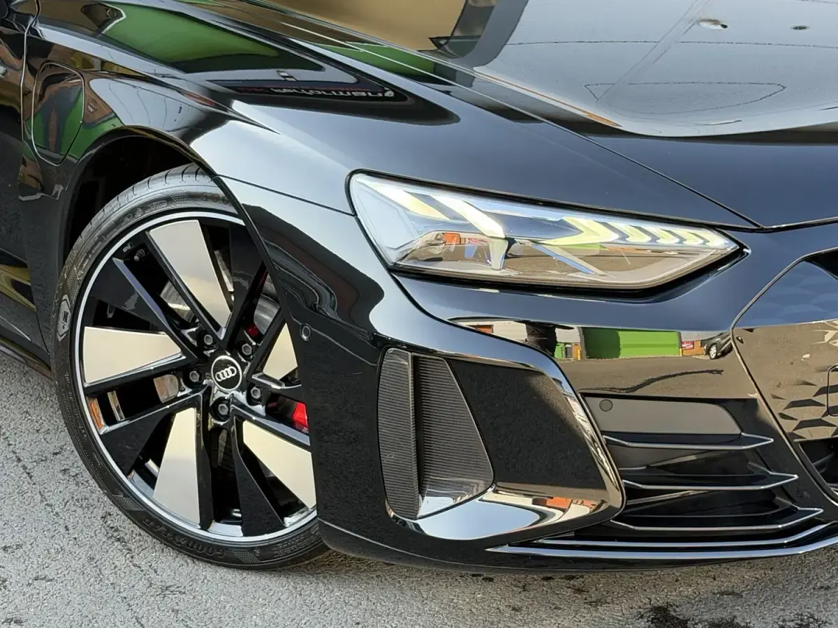 Used Audi e-tron GT quattro Premium 475 kW (646 HP) 2022 Black Sedan